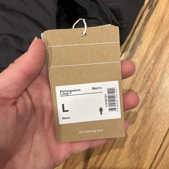 On Running Performance T Shirt Long Sleeve Mens Black Size L Athletic Fit - Picture 4 of 7